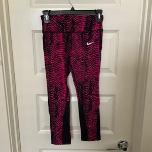 Nike Running Zebra Print Cropped Leggings - Hot Pink and Black‎ - Size XS